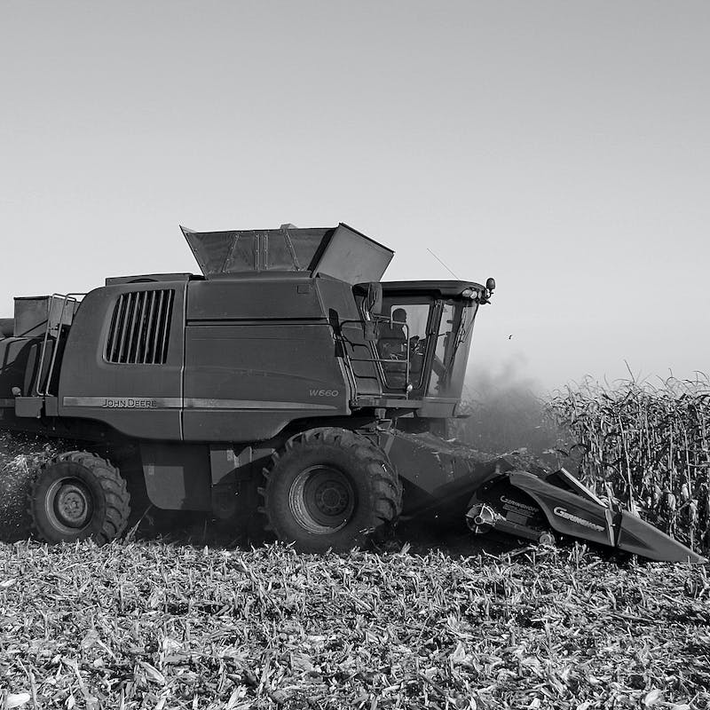 dorsen, grondbewerking, landbouwmachine, loonbedrijf, maaien, oogsten, oogstmachine, ploegen, plukken
