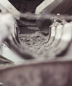 beton uitwassen, betonelement, betonklinkers, betonmortel, betonnen meubel, betonpannen, betonplaten, betonpoer, betonproducten vormgeven, betontegels, installaties reinigen, ontkistingsmiddel, opsluitband, prefab beton, sierbeton, trottoirband