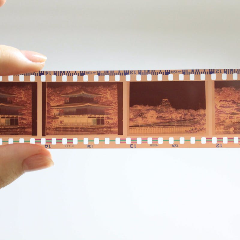 analoge film, dia, filmrolletje, fixeermiddel, fixeren, fotocentrale, fotofilm, fotoprintservice, fotoservice, fotovaklaboratorium, negatieven, ontwikkellaboratorium, super 8