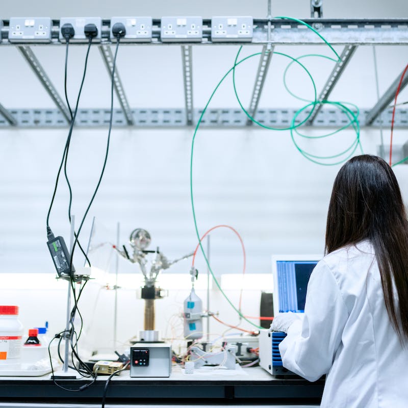 analyse, apotheek, bodemonderzoek, dierenarts, fysiotherapeut, huisartsenpraktijk, medisch onderzoek, practikumlokaal, praktijkschool, tandartsenpraktijk, tandtechnici